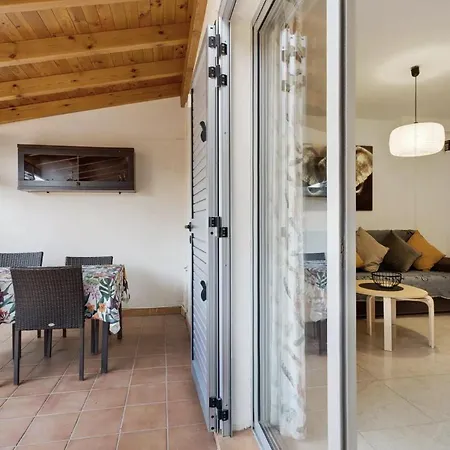 House With Terrace In Candelaria Апартаменты *